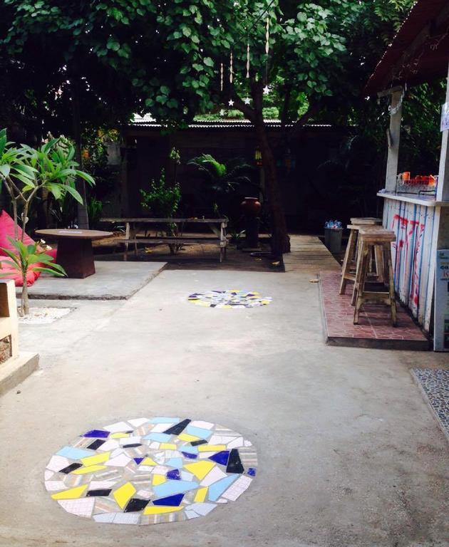 Good For Ya Knee Hostel & Bungalows (Adults Only) Τζίλι Τραγουανγκάν Εξωτερικό φωτογραφία