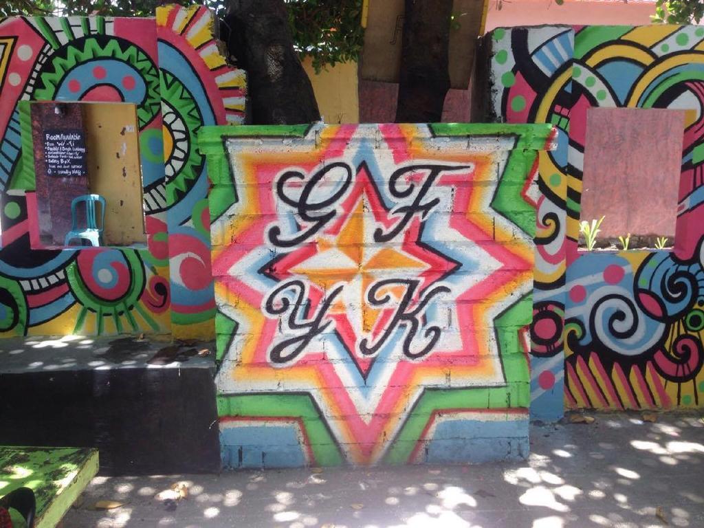 Good For Ya Knee Hostel & Bungalows (Adults Only) Τζίλι Τραγουανγκάν Εξωτερικό φωτογραφία