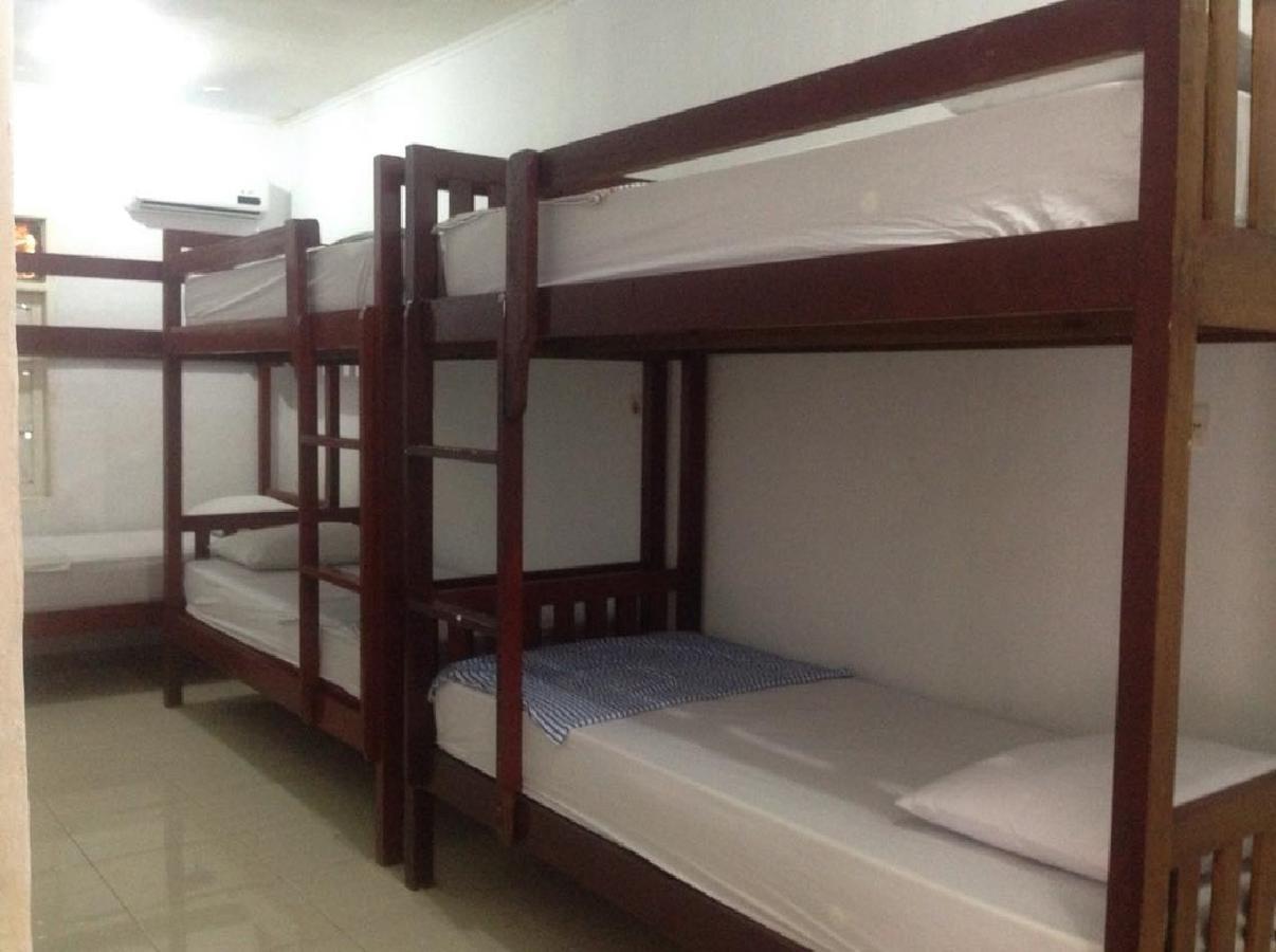 Good For Ya Knee Hostel & Bungalows (Adults Only) Τζίλι Τραγουανγκάν Εξωτερικό φωτογραφία