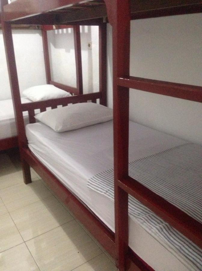 Good For Ya Knee Hostel & Bungalows (Adults Only) Τζίλι Τραγουανγκάν Εξωτερικό φωτογραφία