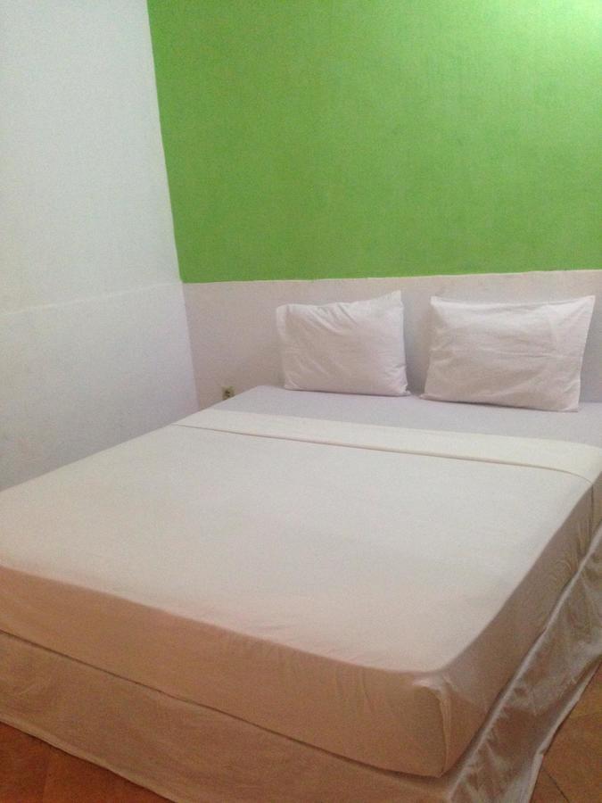 Good For Ya Knee Hostel & Bungalows (Adults Only) Τζίλι Τραγουανγκάν Εξωτερικό φωτογραφία