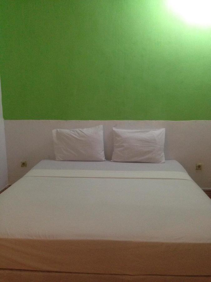 Good For Ya Knee Hostel & Bungalows (Adults Only) Τζίλι Τραγουανγκάν Εξωτερικό φωτογραφία